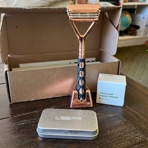 Rose Gold Eco Friendly Leaf Shaver